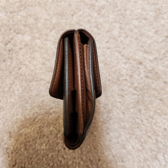 Vintage Louis Vuitton Monogram Compact Wallet - Picture 7 of 13